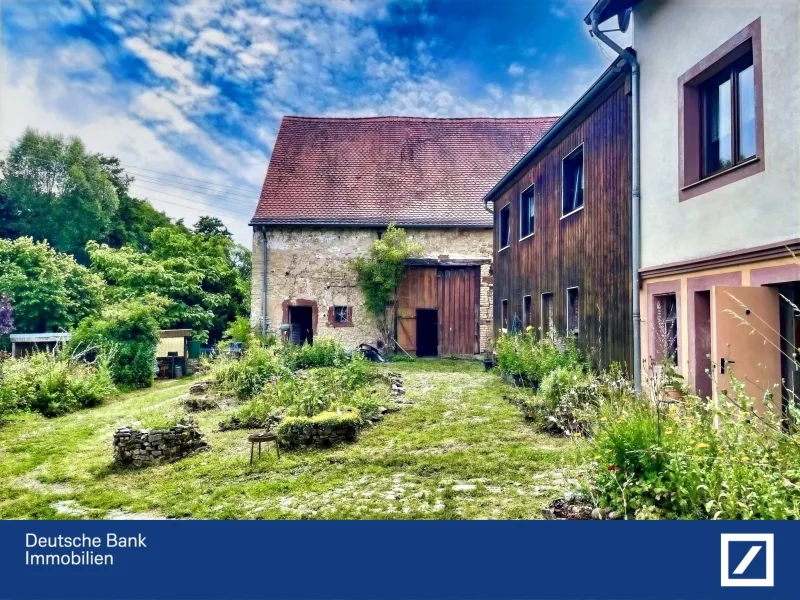 Außenansicht - Haus kaufen in Gersheim - Wohntraum für Mensch und Pferd - Landleben in Perfektion