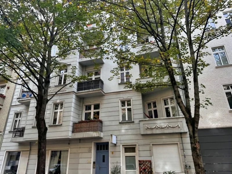 Hausansicht - Wohnung kaufen in Berlin - Historischer Altbau mit modernem Flair: Großzügige Wohnung in Berlin-Friedrichshain