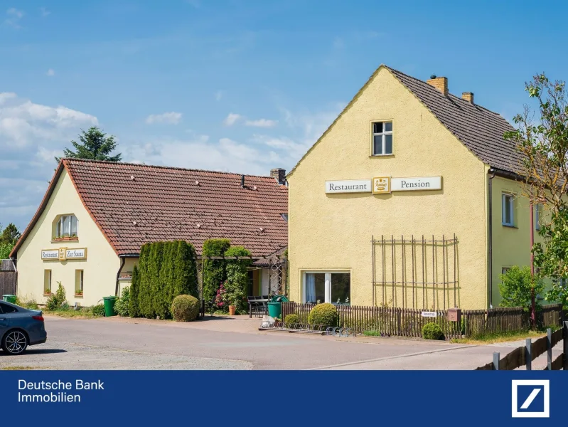 Hausansicht vorn - Haus kaufen in Wiesenburg - 2 Häuser zum Preis von Einem!