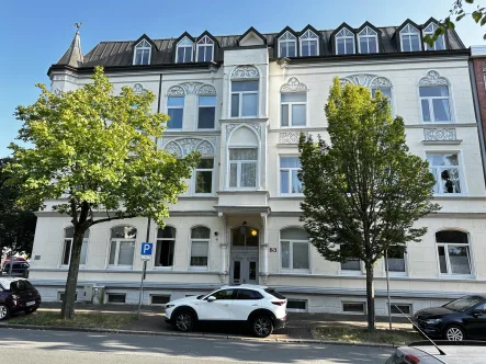 Außenansicht - Wohnung mieten in Wilhelmshaven - Klasse Altbau am Valoisplatz! 3 ZKB