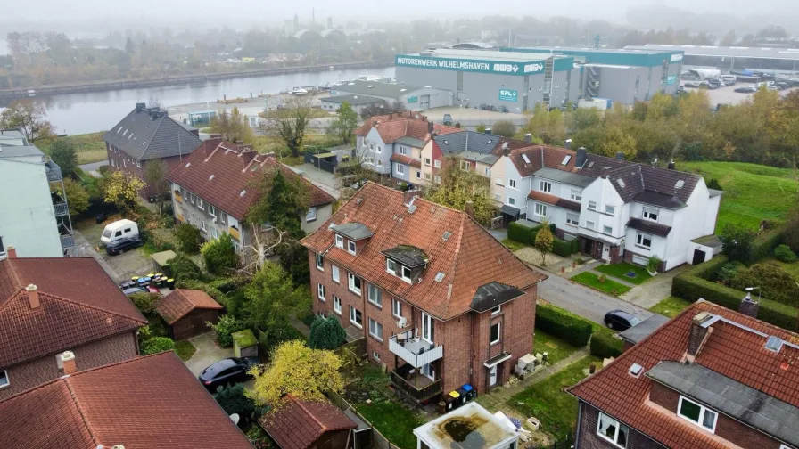 Außenansicht - Wohnung mieten in Wilhelmshaven - 2 ZKB mit Einbauküche in der Nähe zum Kanal Ab 01.05.2025