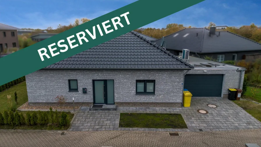 Reserviert - Haus kaufen in Wilhelmshaven - Modernes Wohnen im Herzen von Potenburg – Stilvoller Bungalow mit großzügigem Raumkonzept