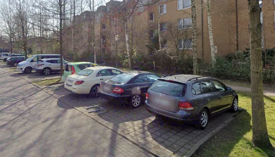  - Garage/Stellplatz mieten in Hamburg - Außenstellplatz im Märkerweg 23-23c