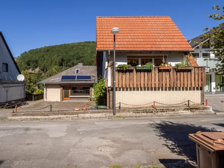 Außenansicht - Haus kaufen in Sundern - Wohnliches, gut aufgeteiltes Haus auf pflegeleichtem Grundstücksanteil in Sundern-Hagen