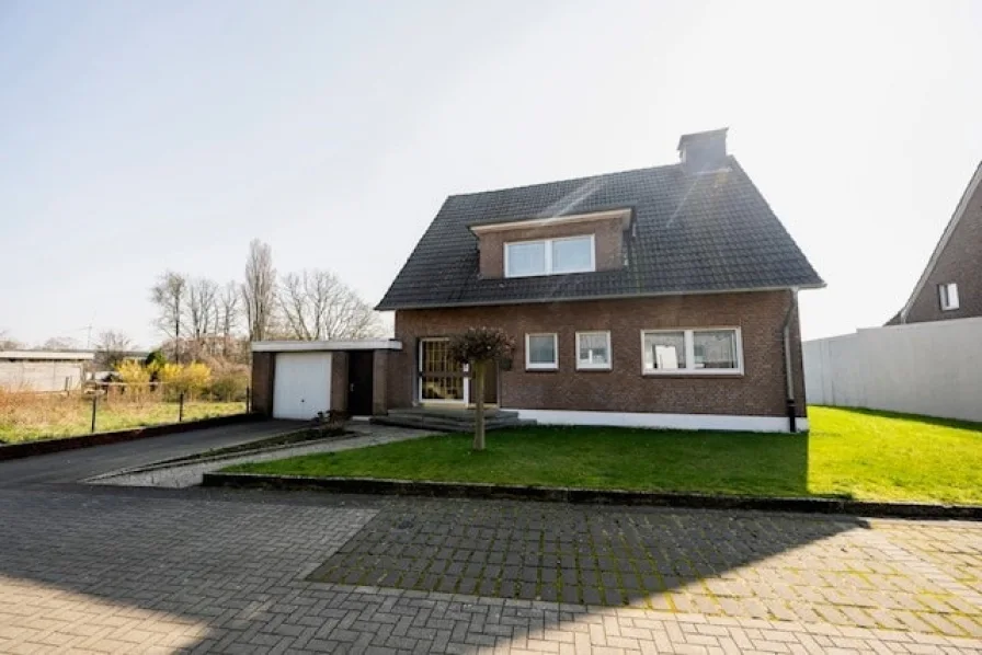 Ansicht des Hauses 2 - Haus kaufen in Haltern am See - Einfamilienhaus mit ca. 450 m² Grundstück (EP oder Kauf)