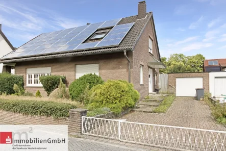 Außenansicht  - Haus kaufen in Dülmen - Einfamilienhaus mit PV-Anlage: Ihr zu Hause in Dülmen! 