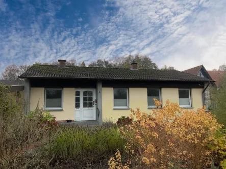 Straßenansicht - Haus kaufen in Vreden - Kleiner und gut aufgeteilter Bungalow!