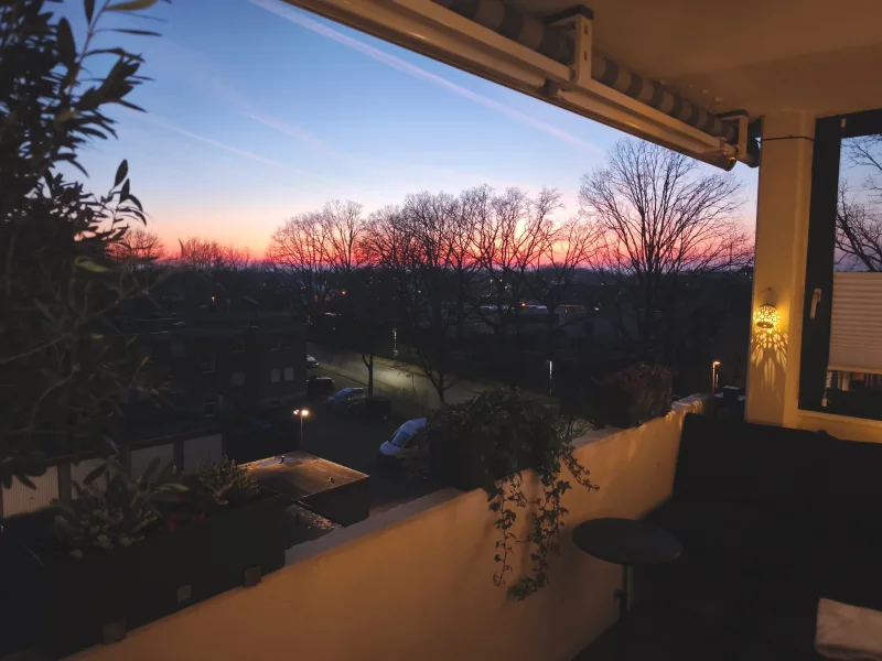 Abendstimmung auf dem Balkon