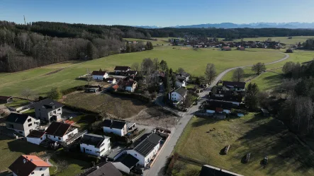  - Grundstück kaufen in Berg - Traumhaftes Baugrundstück für 8 Doppelhaushälften oder 4 Einfamilienhäuser.