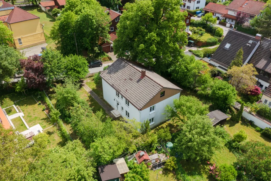  - Grundstück kaufen in Gauting / Stockdorf - Sonniges Grundstück mit Altbestand in traumhafter Lage!