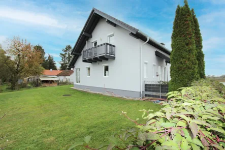  - Haus kaufen in Pilsting - Einfamilienhaus mit großzügigem Garten + 1.350,- €/Monat Einnahmen für ELW und Photovoltaik!