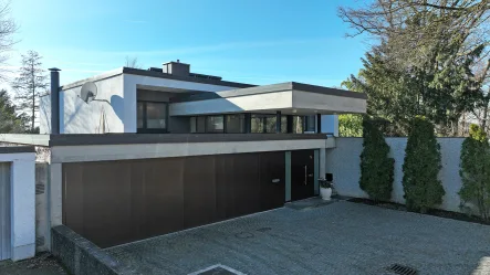  - Haus kaufen in Freising - Stilvolle Bauhaus-Villa am Waldrand - Großzügiges Wohnen in idyllischer Lage und dennoch stadtnah!