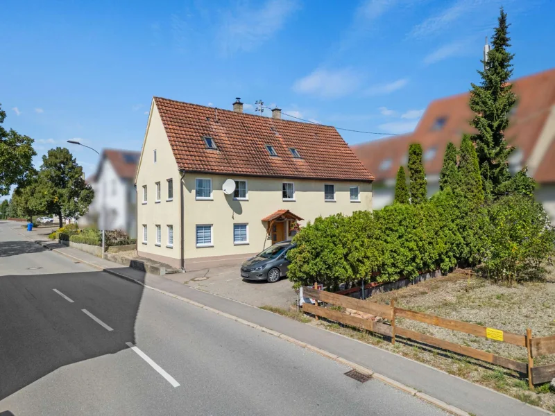 Außenansicht  - Haus kaufen in Schemmerhofen - Einziehen und Wohlfühlen! Sonnenverwöhntes Einfamilienhaus mit großzügigem Raumangebot