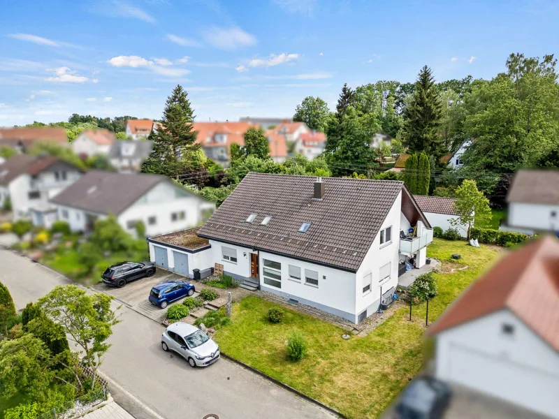 Außenansicht Nord-West - Wohnung kaufen in Maselheim - Mit eigenem Gartenanteil! Großzügige 4,5-Zimmer-Eigentumswohnung in ruhiger Ortsrandlage