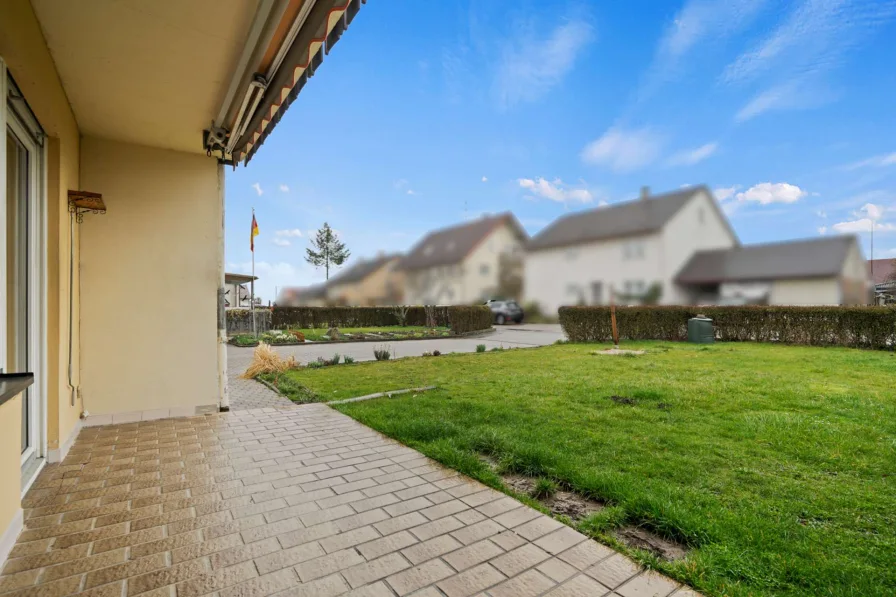 Terrasse und Garten - Haus kaufen in Munderkingen - Schöner Garten inklusive! Geräumige Doppelhaushälfte mit Sonnenterrasse in Toplage von Munderkingen