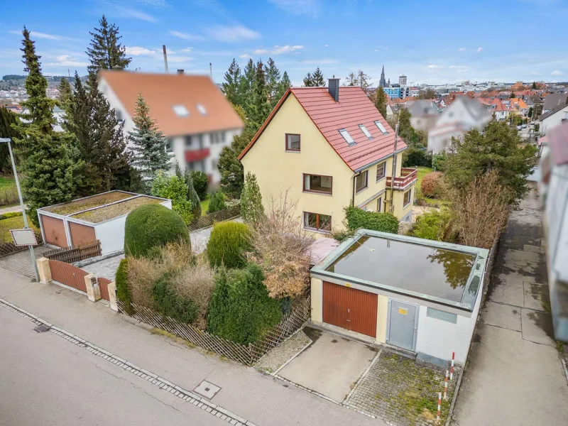 Luftbild - Haus kaufen in Ulm - In bester Lage! Klassische Stadtvilla mit tollem Gartengrundstück in Söflingen