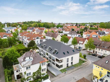 Süd-West-Ansicht - Wohnung kaufen in Laupheim - Großzügig! 4,5-Zimmer-Neubau-Eigentumswohnung in zentraler Lage