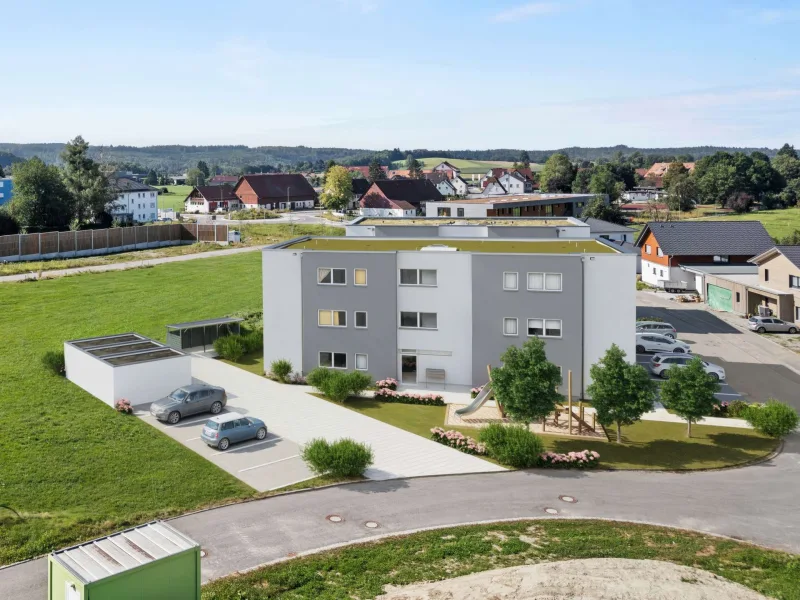 Ansicht Nord-Ost - Wohnung kaufen in Bergatreute - Mit herrlichem Sonnenbalkon! Helle und freundliche Neubau-Eigentumswohnung