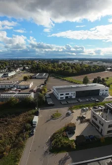 Luftbild - Büro/Praxis mieten in Laupheim - Neu, modern und zukunftsorientiert! Neubau-Bürofläche zur Miete