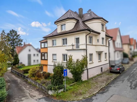 Außenansicht Süd-Ost - Haus kaufen in Laupheim - Großzügig! Tolles Zweifamilienhaus mit sonnigem Garten und Potential zum Ausbau als Dreifamilienhaus