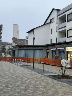 Außenansicht - Büro/Praxis mieten in Blaustein - Zentrale Lage! Großzügige Erdgeschoss-Gewerbefläche im Zentrum von Blaustein