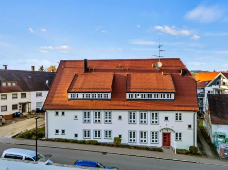 Außenansicht - Wohnung kaufen in Oberdischingen - Barrierefrei und Zentral! Gemütliche Erdgeschoss-Wohnung in Oberdischingen