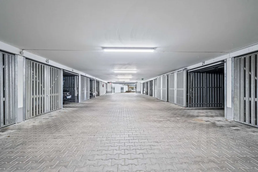 Tiefgarage - Garage/Stellplatz kaufen in Laupheim - Seltene Gelegenheit! Abschließbarer Tiefgaragenstellplatz in sehr gepflegter Wohnanlage