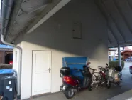 Carport mit Zugang Garage