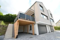 Carport und Garage