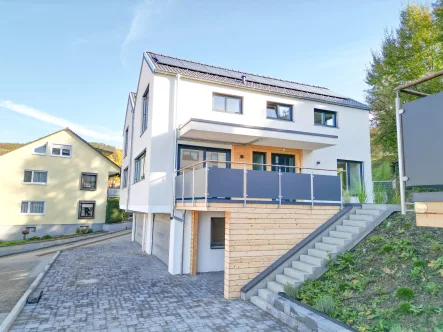 Frontansicht - Haus kaufen in Vogtsburg - RESERVIERT - Smart-Home - ab sofort verfügbar - in KFW Effizienzhaus 40 mit Smart-Home 