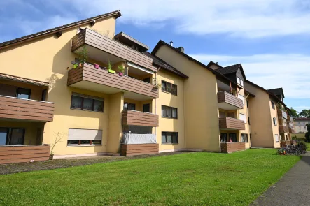 Blick von Hinten - Wohnung kaufen in Emmendingen - Alles in Ihrer Nähe! Hier müssen Sie zuschlagen!Schöne 3,5-Zimmer-Wohnung in Emmendingen