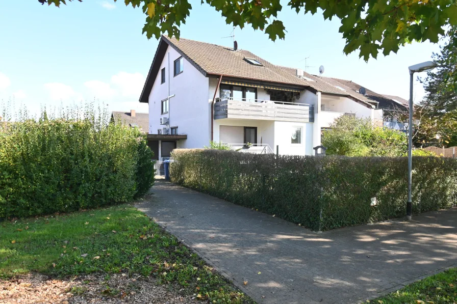 Außenansicht - Wohnung kaufen in Weisweil - Einzigartiges Wohnerlebnis: 4-Zi.-Maisonette-Wohnung mit Klimaanlage und Südwestbalkon