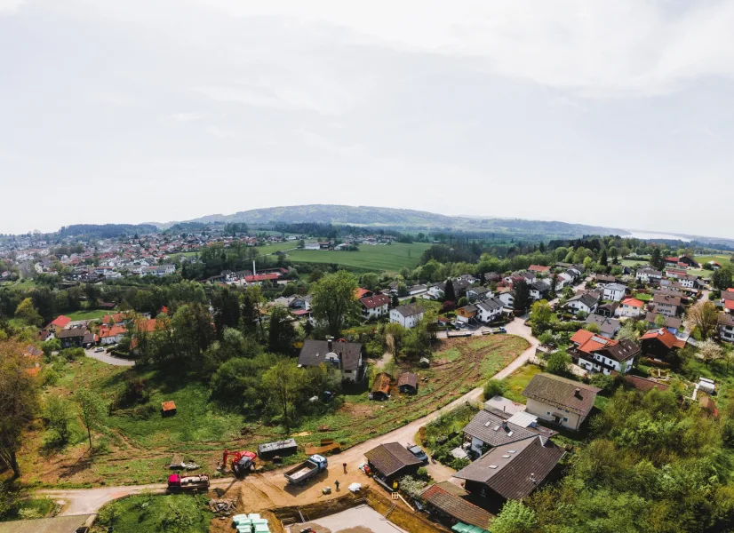 begehrte Südhanglage - Haus kaufen in Bad Endorf - Neubau-Doppelhaushälfte in unverbauter Südhanglage mit Ausblick