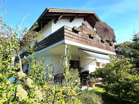 Mehrfamilienhaus  mit Bergblick - Haus kaufen in Höslwang - attraktives Mehrfamilienhaus mit schönem Garten und Bergblick