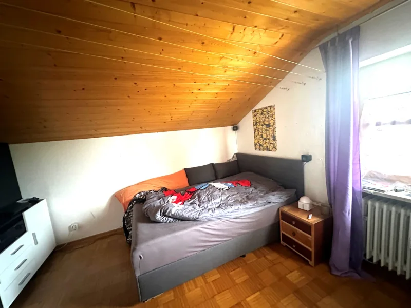 Schlafzimmer DG