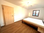 Schlafzimmer mit Platz für Doppelbett