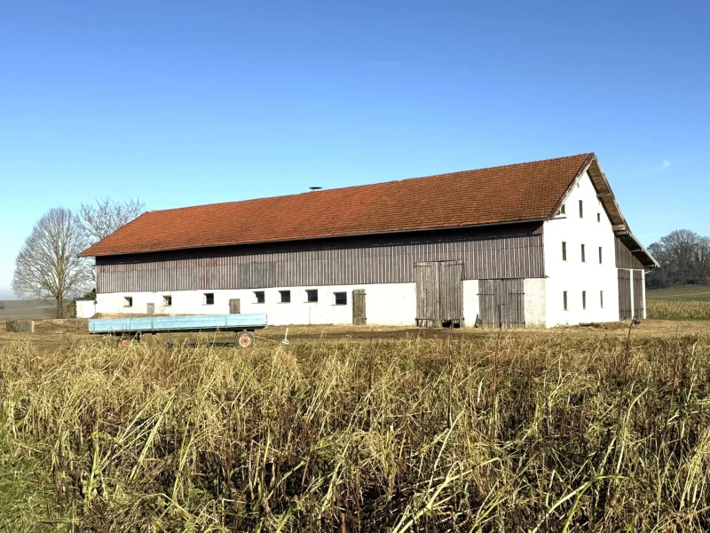 40 Meter langes Wirtschaftsgebäude