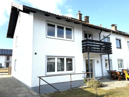  - Wohnung mieten in Trostberg / Schwarzau - Attraktive und ruhig gelegene 4-Zimmerwohnung im OG in Trostberg-Schwarzau