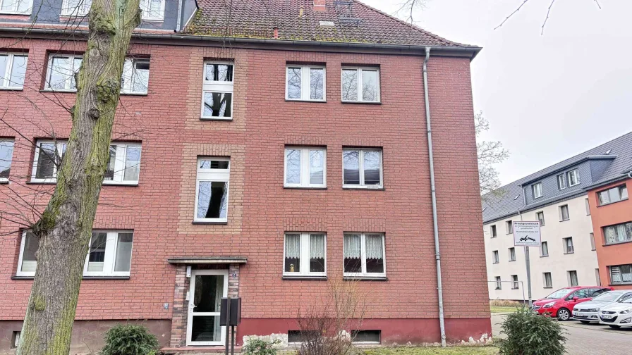 Front Außen - Wohnung kaufen in Neubrandenburg - Charmante 3-Zimmer-Wohnung im Katharinenviertel: Ihr neues komfortables sowie stilvolles Zuhause!