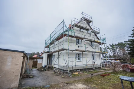 Das Haus wird momentan komplett saniert - Haus mieten in Pirna - Rarität: Frisch saniertes Traumhaus mit großem Garten zur Miete