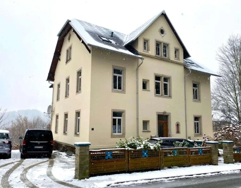 Ansicht von Ost - Wohnung mieten in Hohnstein - Perfekte Familienwohnung mit Stellplatz, Balkon und Gartennutzung