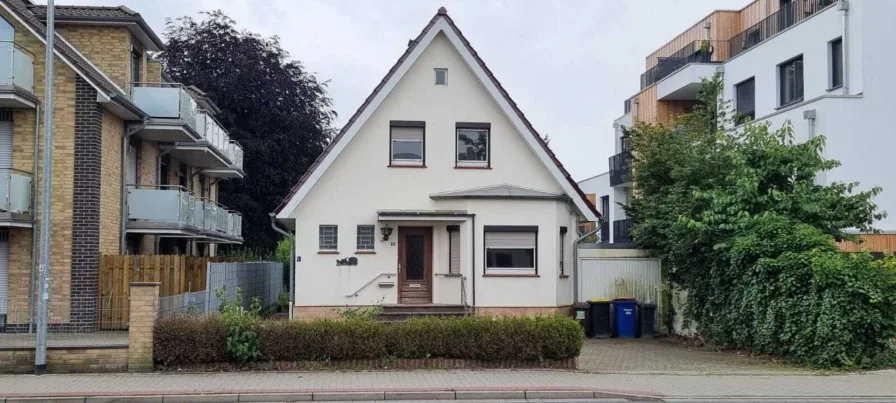  - Haus kaufen in Vechta - ***Einfamilienhaus mit Garten und Garage in Vechta zu verkaufen***