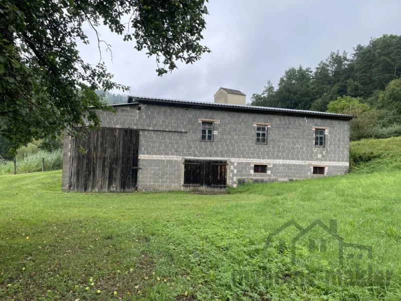 Baugrundstück in Weigendorf Etzelw.002 - Halle/Lager/Produktion kaufen in Weigendorf - Große Massiv-Scheune mit Garage und Halle auf 1.200 m² Baugrundstück für viele Möglichkeiten