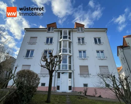 Außenansicht - Wohnung mieten in Friedberg - 3 Zimmer Wohnung mit Balkon und wundervollem Ausblick in Friedberg