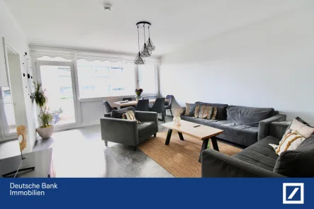 Wohnzimmer - Wohnung kaufen in Wülfrath - Attraktive ETW mit drei Zimmern in Top-Zustand! 