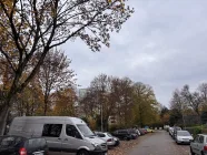 Stranßenansicht / Parken