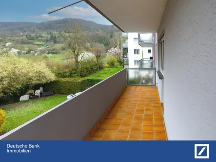 Balkon Wohnzimmer - Wohnung kaufen in Hemsbach - Natur pur und kurze Wege: Gepflegte 3 ZKB mit 2 Balkonen!