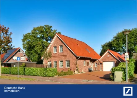 Strassenseite - Haus kaufen in Friedeburg - Traumhaus in Friedeburg