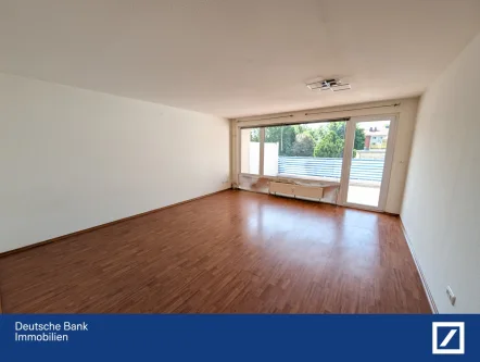 Wohnraum - Wohnung kaufen in Salzgitter - 1 Zimmer, riesen Terrassenbalkon, perfekt für Sie!