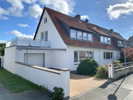  - Haus mieten in Hildesheim - Reihenendhaus mit Dachterrasse und Garage